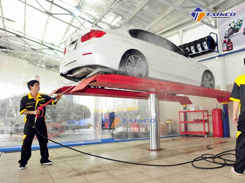 Cầu nâng 1 trụ rửa xe ô tô Ấn Độ lắp bàn nâng nổi
