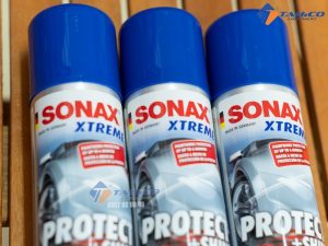 Chai xịt phủ Nano bóng sơn Sonax xtreme Protect Shine giúp hình thành lớp phủ có độ bóng cao bảo vệ bề mặt sơn, chống bám bụi và chất bẩn.