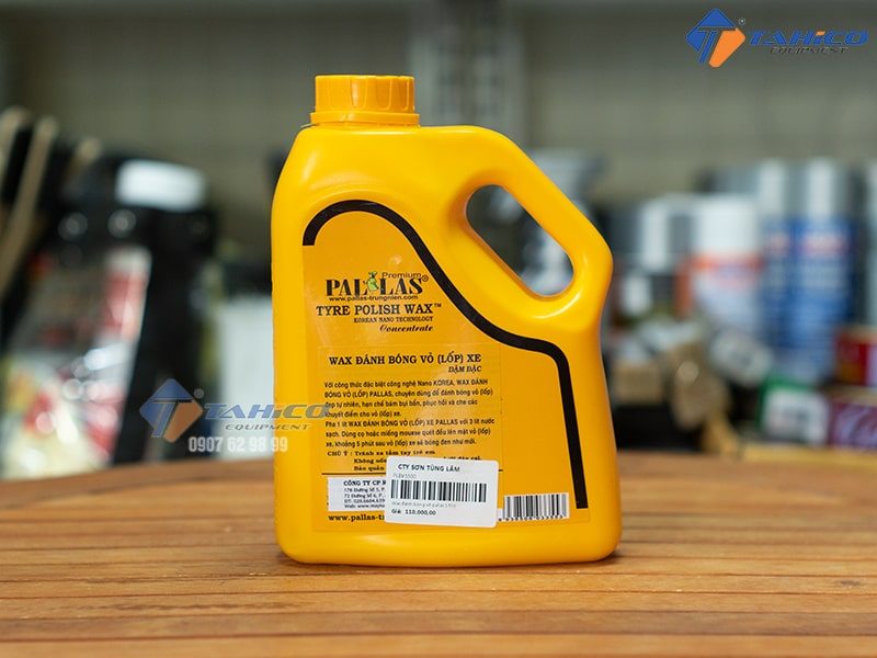 Dung dịch đánh bóng vỏ lốp xe Pallas 1.5 lít có hóa chất cốt được nhập trực tiếp từ Hàn Quốc