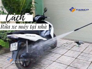 [Bật mí] Cách rửa xe máy tại nhà sạch hơn ở tiệm