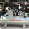 Máy nén khí Piston 2HP 1.5P - 9.5V5A được trang bị rơ le tự ngắt, giúp đảm bảo an toàn cho người sử dụng khi có hiện tượng điện áp không định