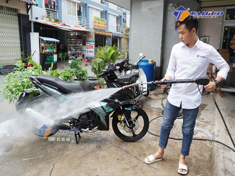 Lượng nước tiêu thụ chỉ bằng 50% so với máy bơm rửa thông thường