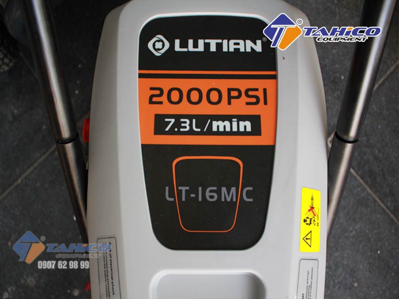 Máy rửa xe cao áp Lutian LT-16MC (2.2Kw) có cấu tạo đơn giản, dễ sử dụng và vệ sinh, bảo dưỡng