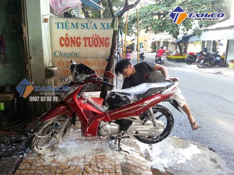 Dòng máy rửa xe được sử dụng khá phổ biến trong các tiệm rửa xe