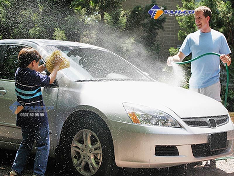 Máy rửa xe gia đình Jeeplus F8 có hệ thống tự ngắt motor hoàn toàn khi ngưng bóp cò giúp tiết kiệm điện, tiết kiệm nước 30% so với các loại máy rửa xe trên thị trường khác.
