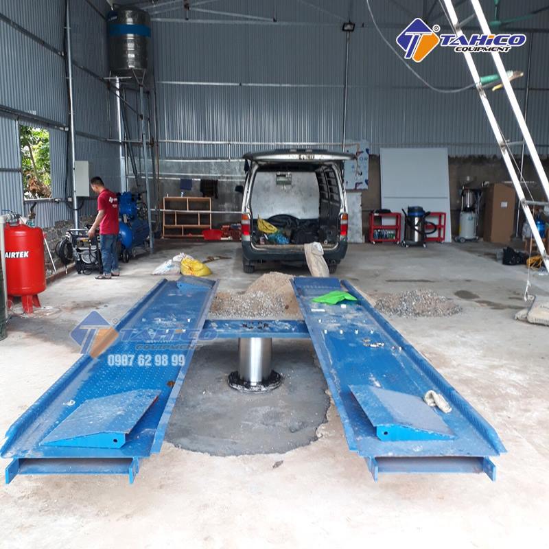 Câu nâng rửa xe ô tô