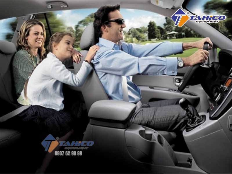Làm trong lành không khí bảo vệ sức khỏe cho người ngồi trong xe