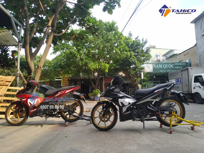 Pen nâng xe moto