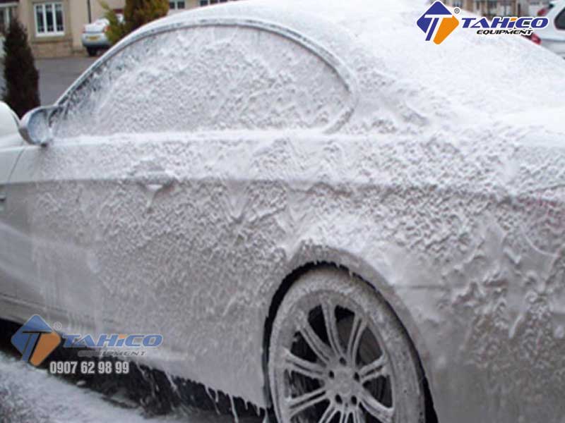 Nước rửa xe bọt tuyết ô tô có lợi ích của làm mềm bụi bẩn