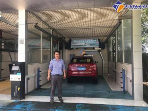 Giám đốc công Ty Tearu đến tận nơi sản xuất máy rửa xe tự động