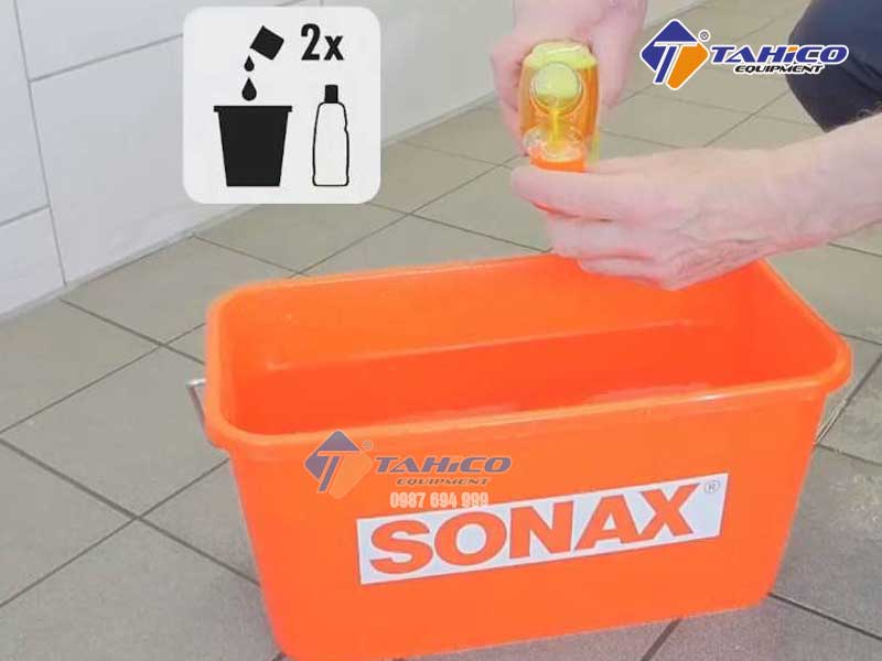 Pha nước rửa xe Sonax