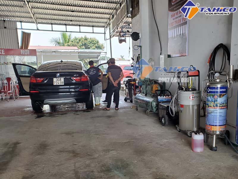 TAHICO chuyên cung cấp máy hút dầu thải cho tiệm rửa ô tô