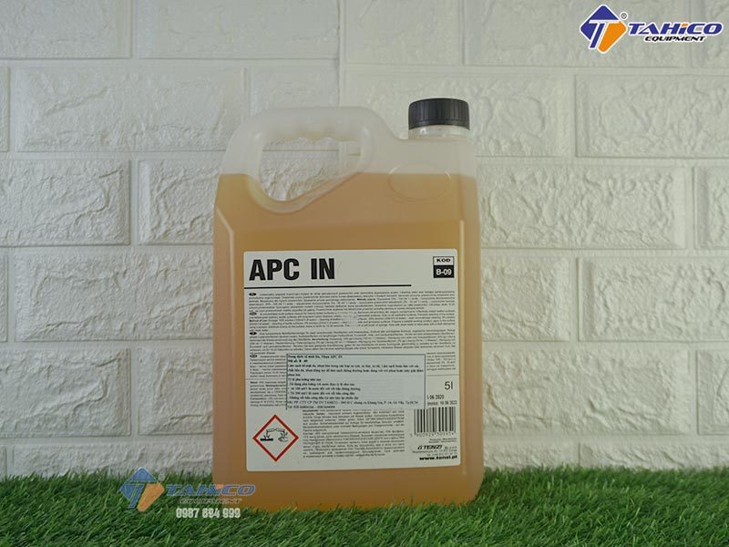 dung-dich-ve-sinh-noi-that-xe-o-to-du-lich-apc-in-5l-2