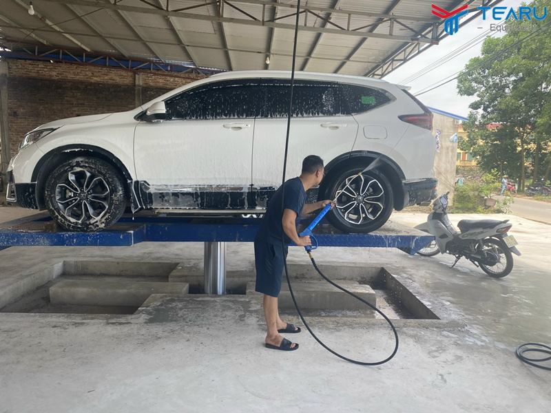 Hoàn thiện và hướng dẫn anh Thuỷ ở Sóc Sơn - Hà Nội quy trình rửa xe tiêu chuẩn