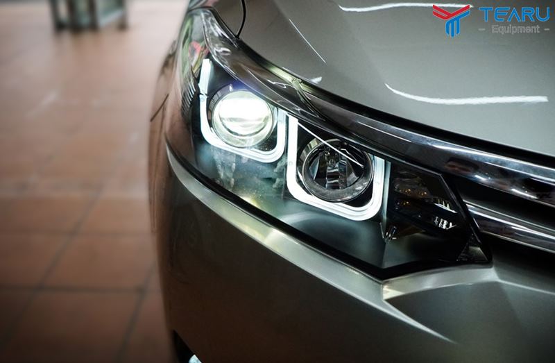 Những bộ phận trên xe ô tô cần kiểm tra khi vào mùa mưa? 4 Kiểm tra hệ thống đèn xe cẩn trọng