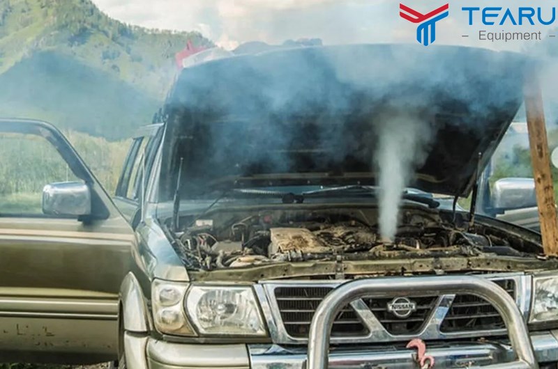 Động cơ quá nhiệt là một trong các nguyên nhân xe bốc cháy