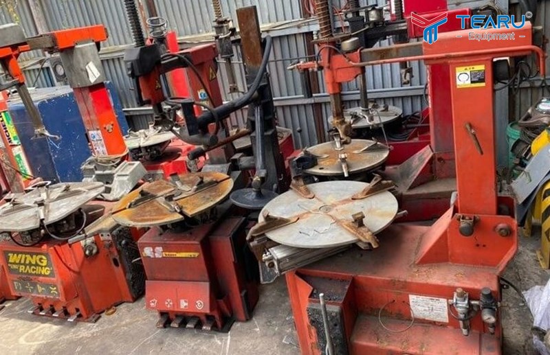 Máy ra vào lốp cũ đã qua sử dụng có nên mua hay không? 1 Máy ra vào lốp cũ có nên mua hay không?