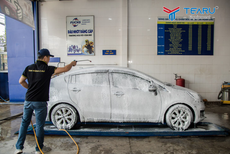 5 Sai lầm khiến chủ xe mất quyền lợi bảo hiểm khi ô tô ngập nước 7 Vệ sinh và sấy khô xe sau khi bị ngập