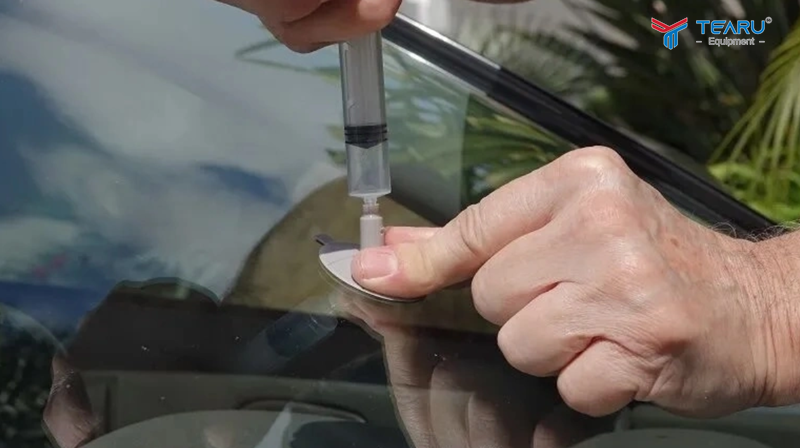 Trong nhiều trường hợp, vết nứt trên kính lái hoàn toàn có thể hàn phục hồi thay vì thay mới