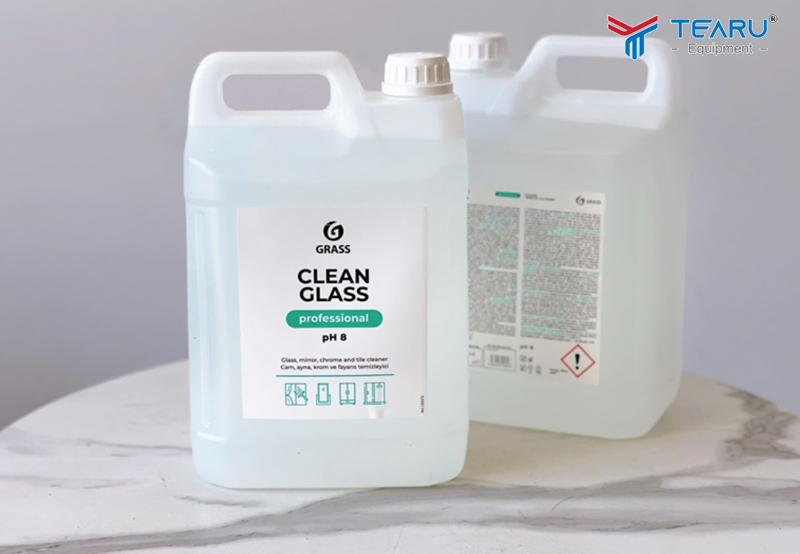 Sử dụng nước rửa kính chính hãng