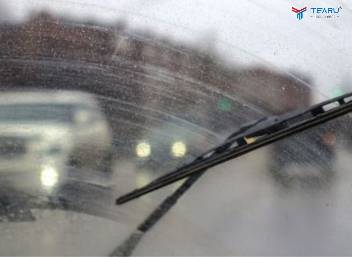 Nguyên Nhân Gạt Nước Ô Tô Gây Xước Kính Và Cách Khắc Phục