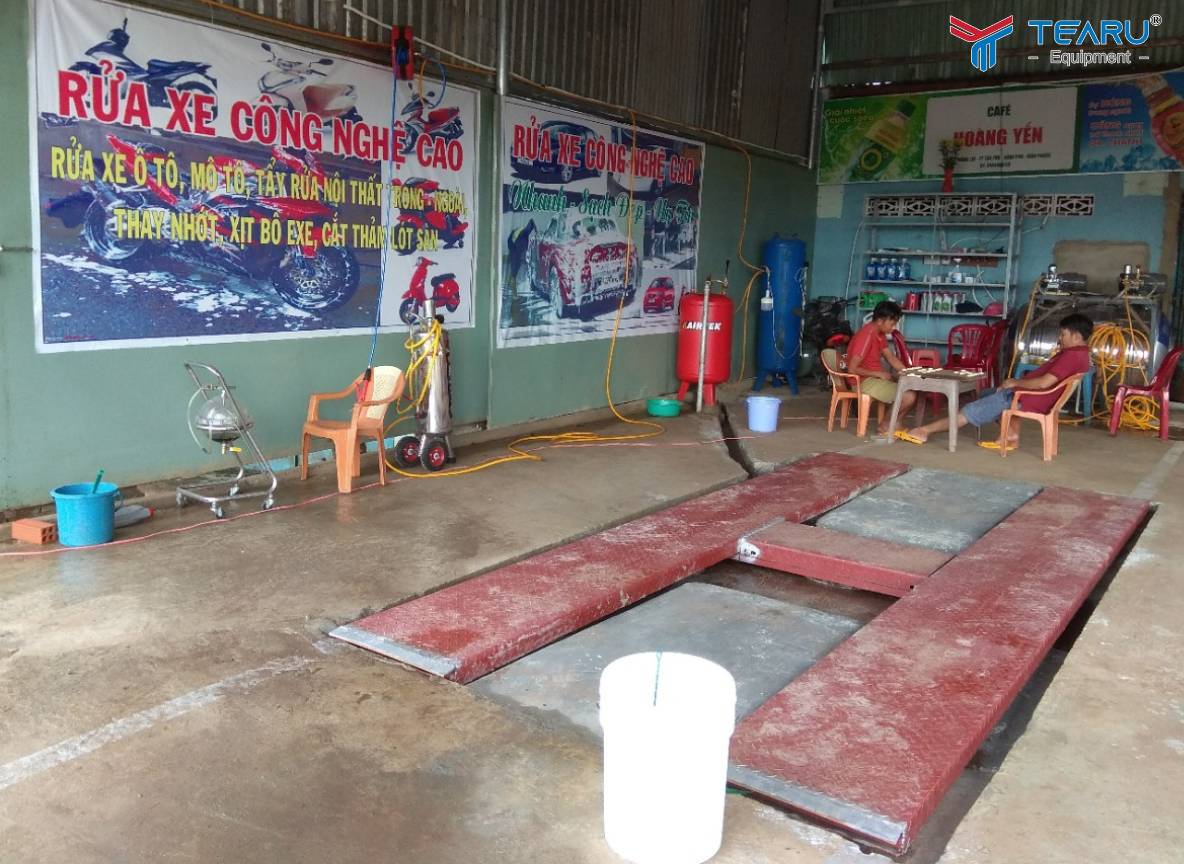 Bí Quyết Lựa Chọn Và Lắp Đặt Cầu Nâng 1 Trụ Tại Hà Nội Hiệu Quả, Tiết Kiệm 4 Cầu nâng 1 trụ rửa xe ô tô TAGORE nhập khẩu Ấn Độ âm nền là 1 trong những lựa chọn hàng đầu