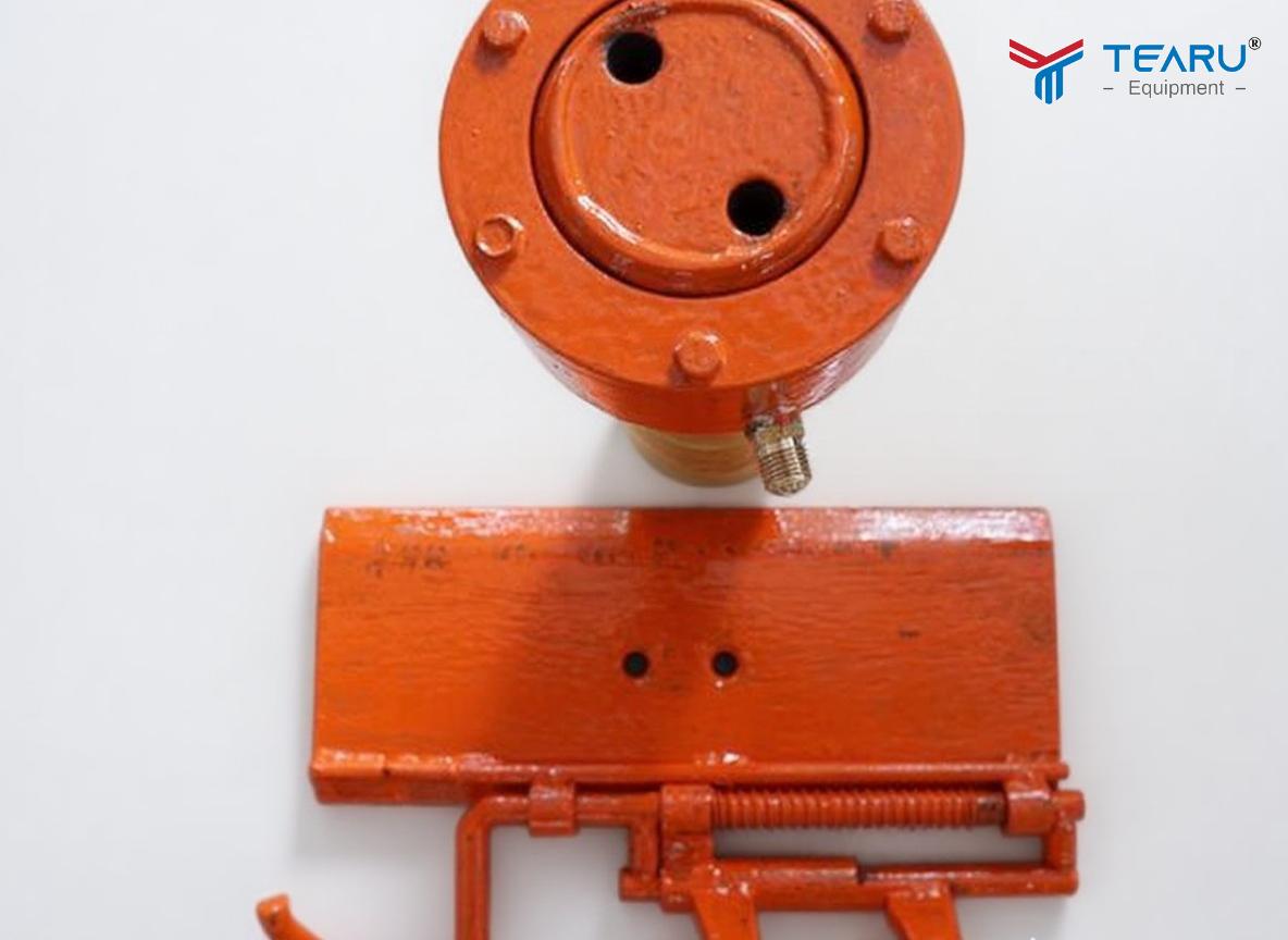 Lắp Đặt Bàn Nâng Điện và Ben Nâng Xe Máy – Lựa Chọn Nào Cho Gara Nhỏ 3 Ben nâng xe máy Thiết kế nhỏ gọn: Không chiếm nhiều diện tích, dễ di chuyển trong gara.