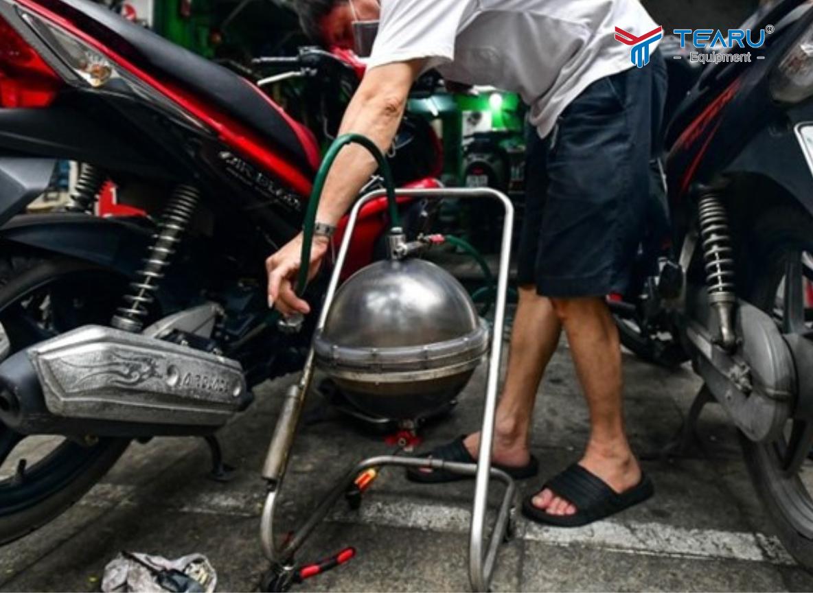 Có Nên Đầu Tư Máy Hút Nhớt Khi Mở Tiệm Rửa Xe Máy Không? – Phân Tích Chuyên Sâu