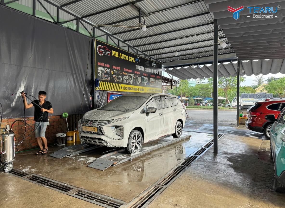 Mua Bình Phun Bọt Tuyết Ở Đâu Giá Tốt? Gợi Ý Giải Pháp Bền Bỉ Cho Tiệm Rửa Xe Hiện Đại