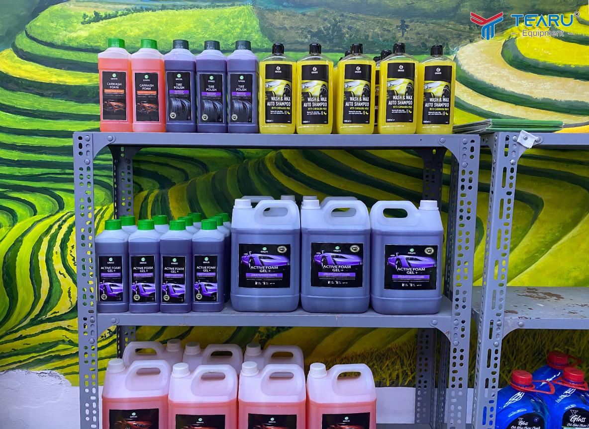 Công ty Tearu là đơn vị chuyên cung cấp dung dịch rửa xe và chăm sóc xe chất lượng cao, được nhiều trung tâm rửa xe, garage và đối tác trên toàn quốc tin tưởng lựa chọn.