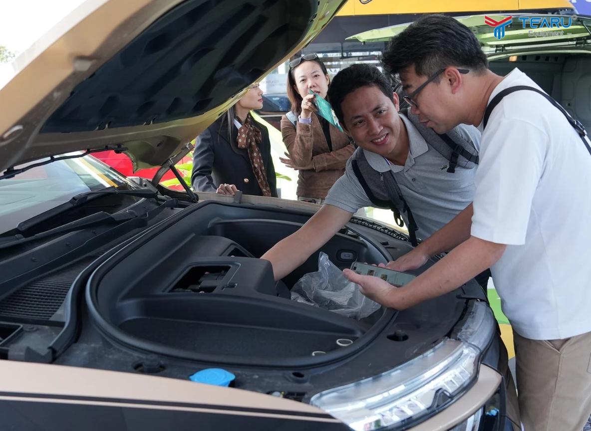 Xe điện phụ thuộc nhiều vào phần mềm và pin