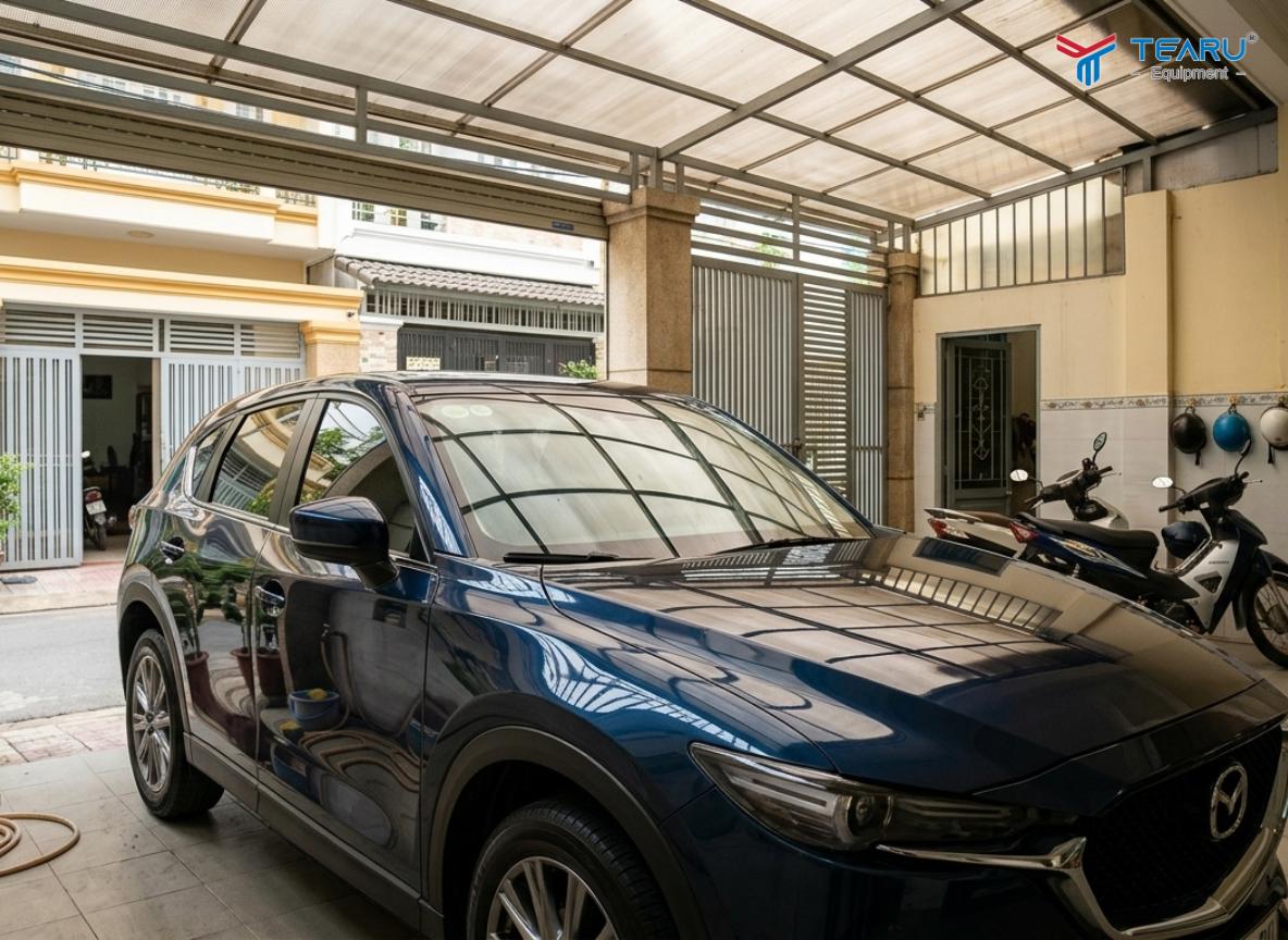 Cần đỗ xe trong nhà hoặc bãi có mái che tránh phai màu sơn xe