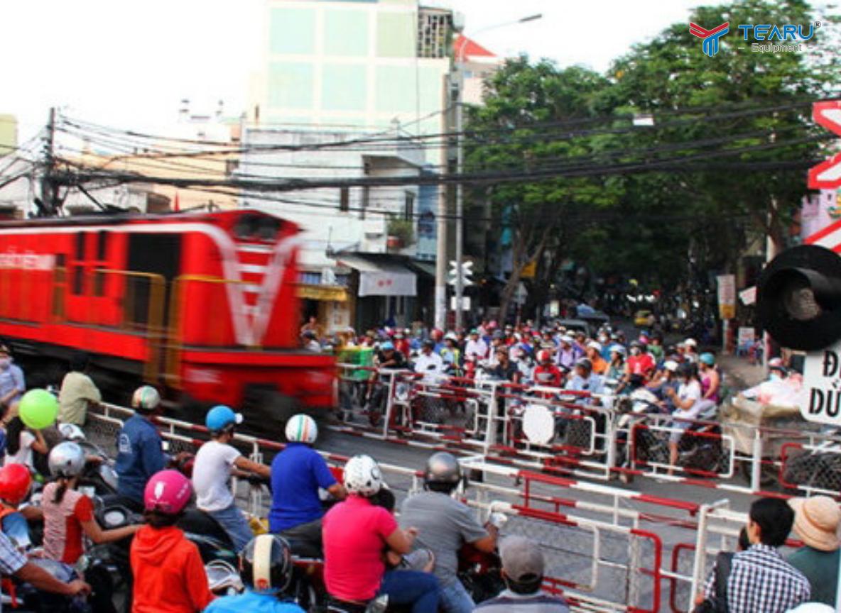 Tàu hoả có quá trình phanh rất dài nên khi xảy ra va chạm hậu quả rất nghiêm trọng