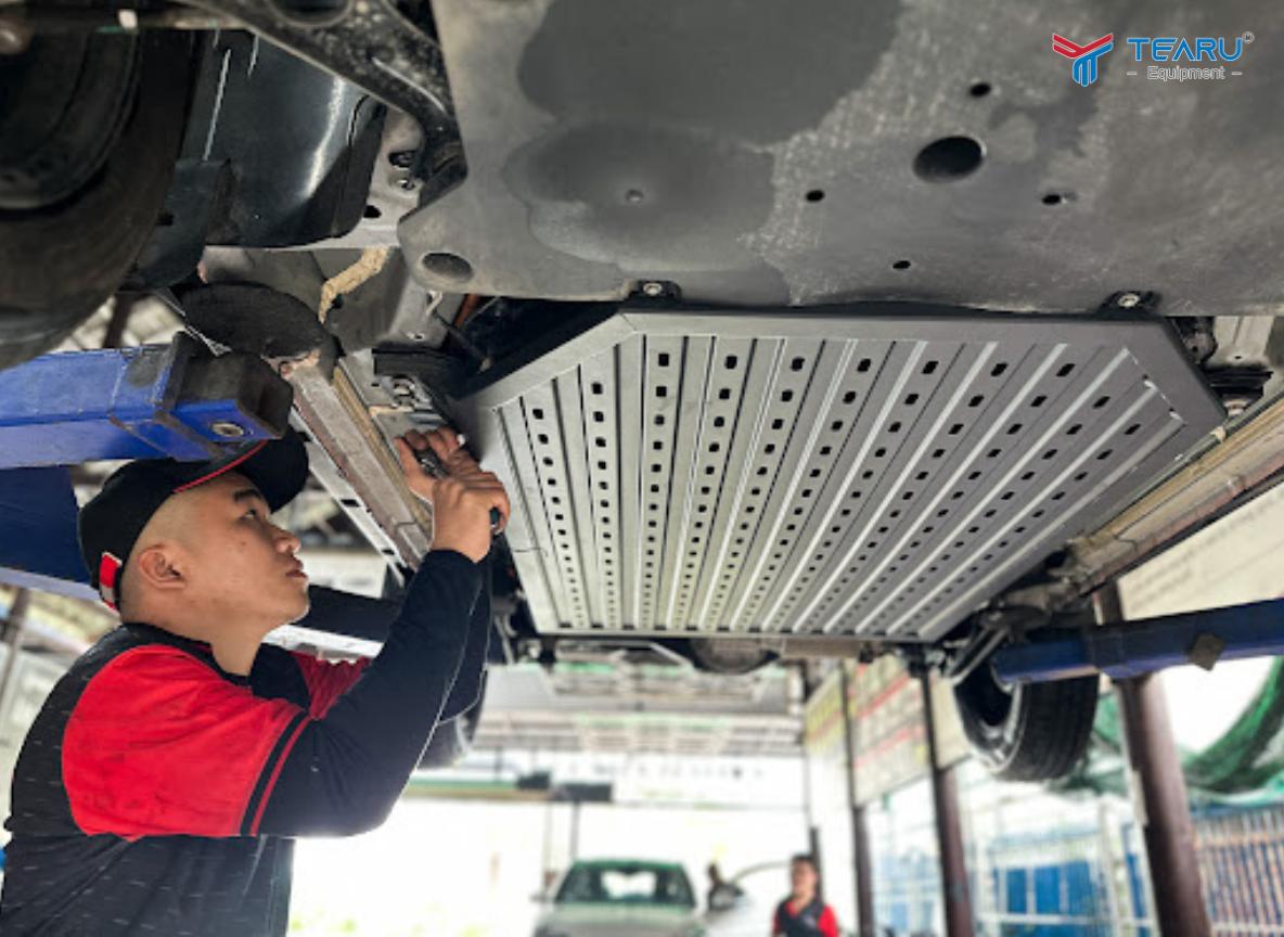 Lợi Ích Khi Gắn Giáp Bảo Vệ Pin Ô Tô Điện Mà Chủ Xe Không Nên Bỏ Qua
