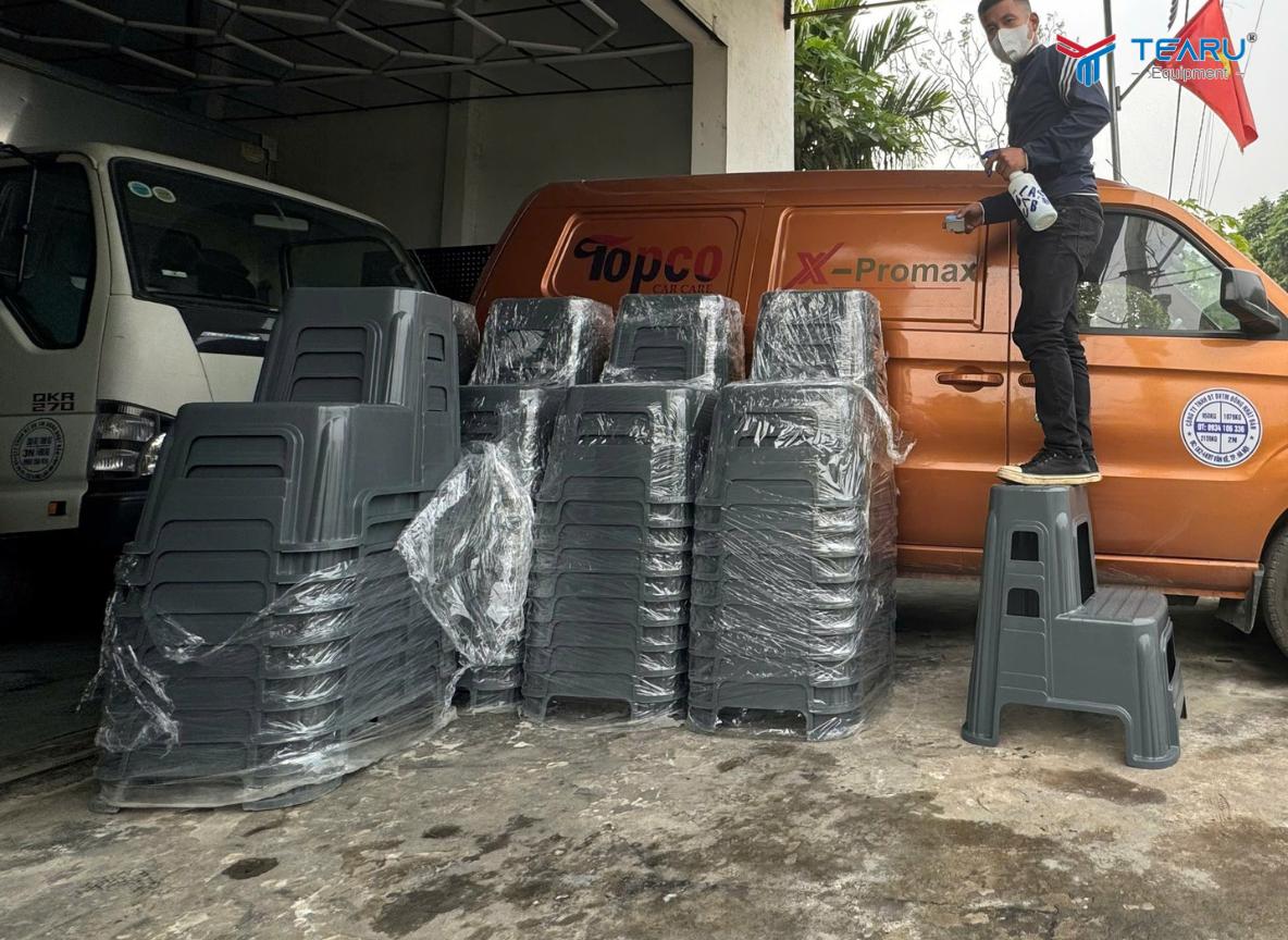 Lựa chọn ghế nhựa rửa xe 2 tầng với chất liệu chắc chắn