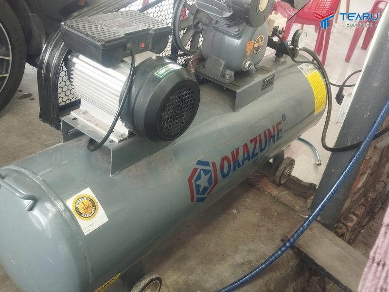Các Nguyên Nhân Khiến Máy Nén Khí Nhanh Xuống Cấp Và Cách Khắc Phục Hiệu Quả 2 Cần thay dầu máy nén khí thường xuyên