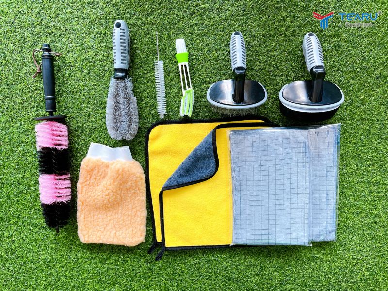 Hướng Dẫn Vệ Sinh Lưới Tản Nhiệt Ô Tô Đúng Cách Giúp Xe Luôn Mát Máy 4 Sử dụng dụng cụ, thiết bị phù hợp để vệ sinh hiệu quả hơn