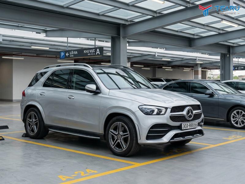 Nên gửi xe trong bãi có mái xe để bảo quản xe