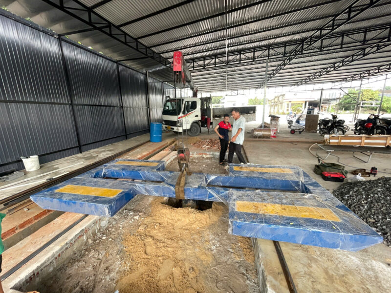 Hoàn thành bàn giao thiết bị rửa xe 1 pha và lắp đặt cầu nâng 1 trụ cho anh Thảo tại Tây Ninh 3 lắp đặt cầu nâng 1 trụ phục vụ quá trình rửa và vệ sinh ô tô.