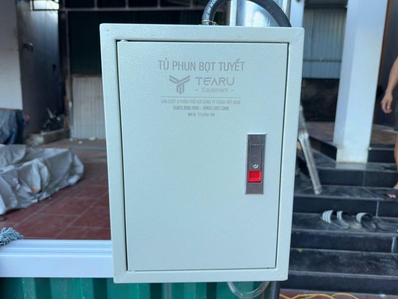 Lắp đặt rửa xe điện 1 pha cho anh khách tại Thanh Oai, Hà Nội 3 Tủ phun bọt tuyết